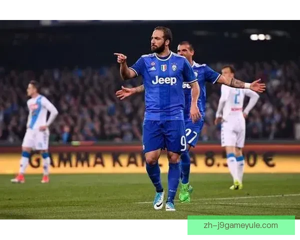 因西涅：伊瓜因是前腰化中锋 那不勒斯是爱中心